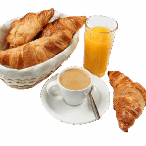 Petit déjeuner avec un citron pressé